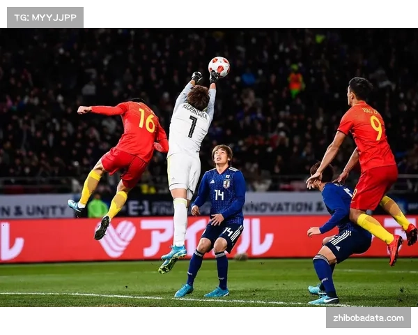 关键对位：马赛边锋对决里尔铁闸，将决定比赛走势